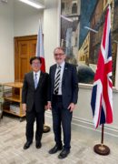 Photo of Mr Yasushi Kaneko, Japanese Minister for Internal Affairs and Communications and Sir Ian Diamon, UK National Statistician